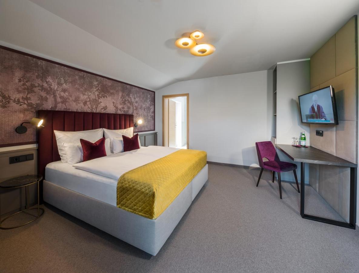 Hotel Hennersberg Вергль Екстер'єр фото