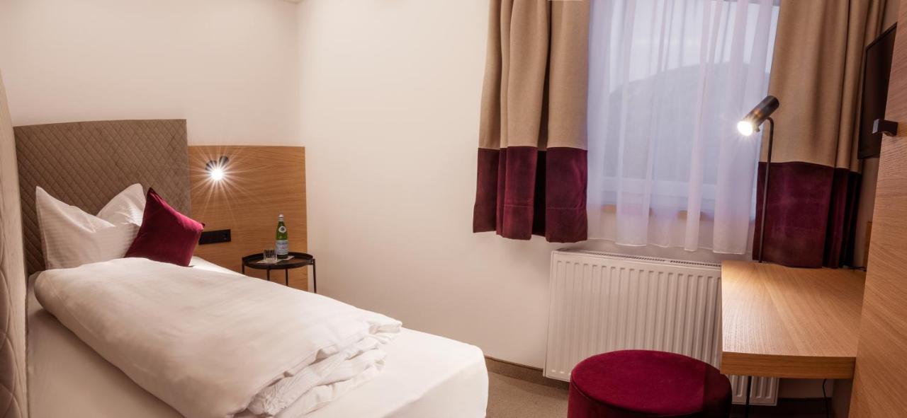 Hotel Hennersberg Вергль Екстер'єр фото
